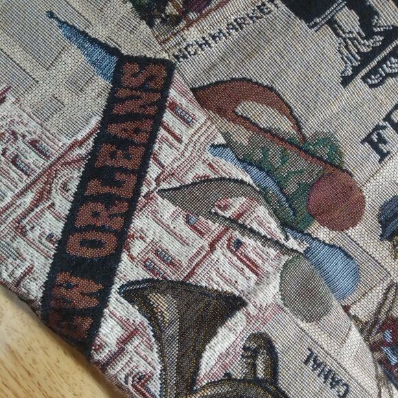 Vintage French Quarter New Orleans Pattern Vest - Picture 4 of 6